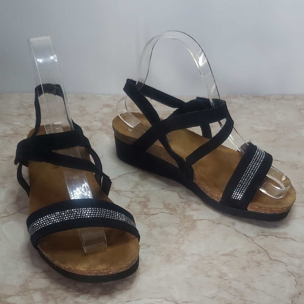 Naot Black Suede And Embellish Strap Women's Sandals Size 36